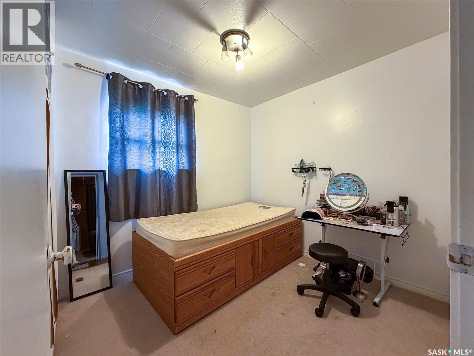 221 Plume Street Property Photo 15