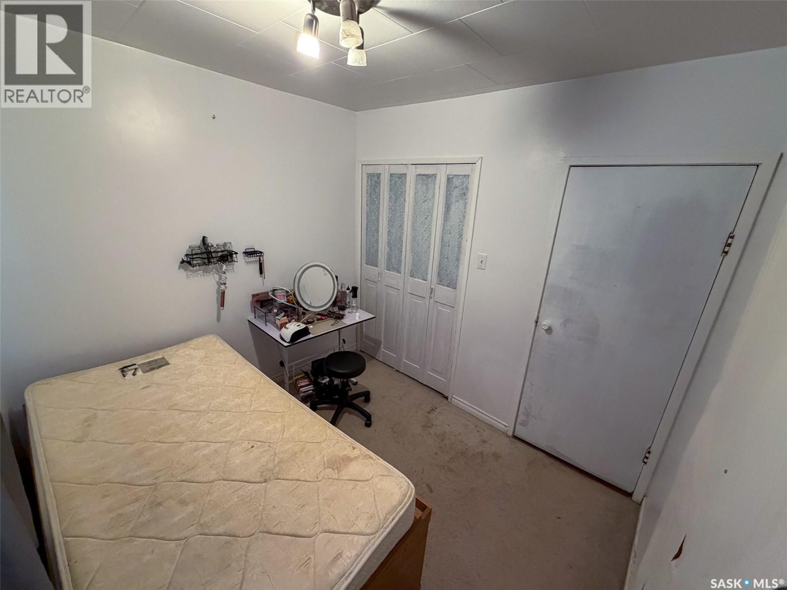 221 Plume Street Property Photo 16