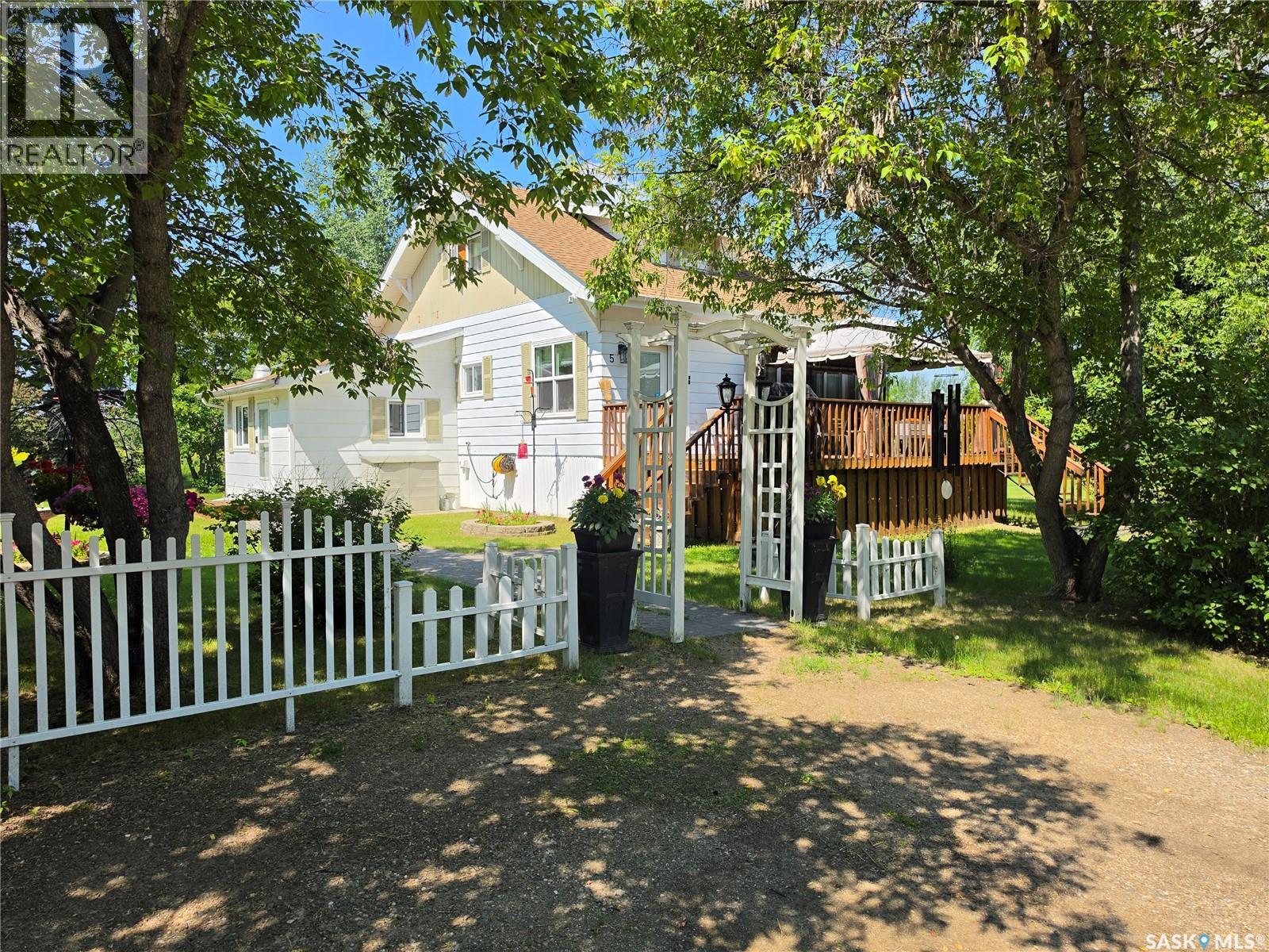 5 Olson AVENUE