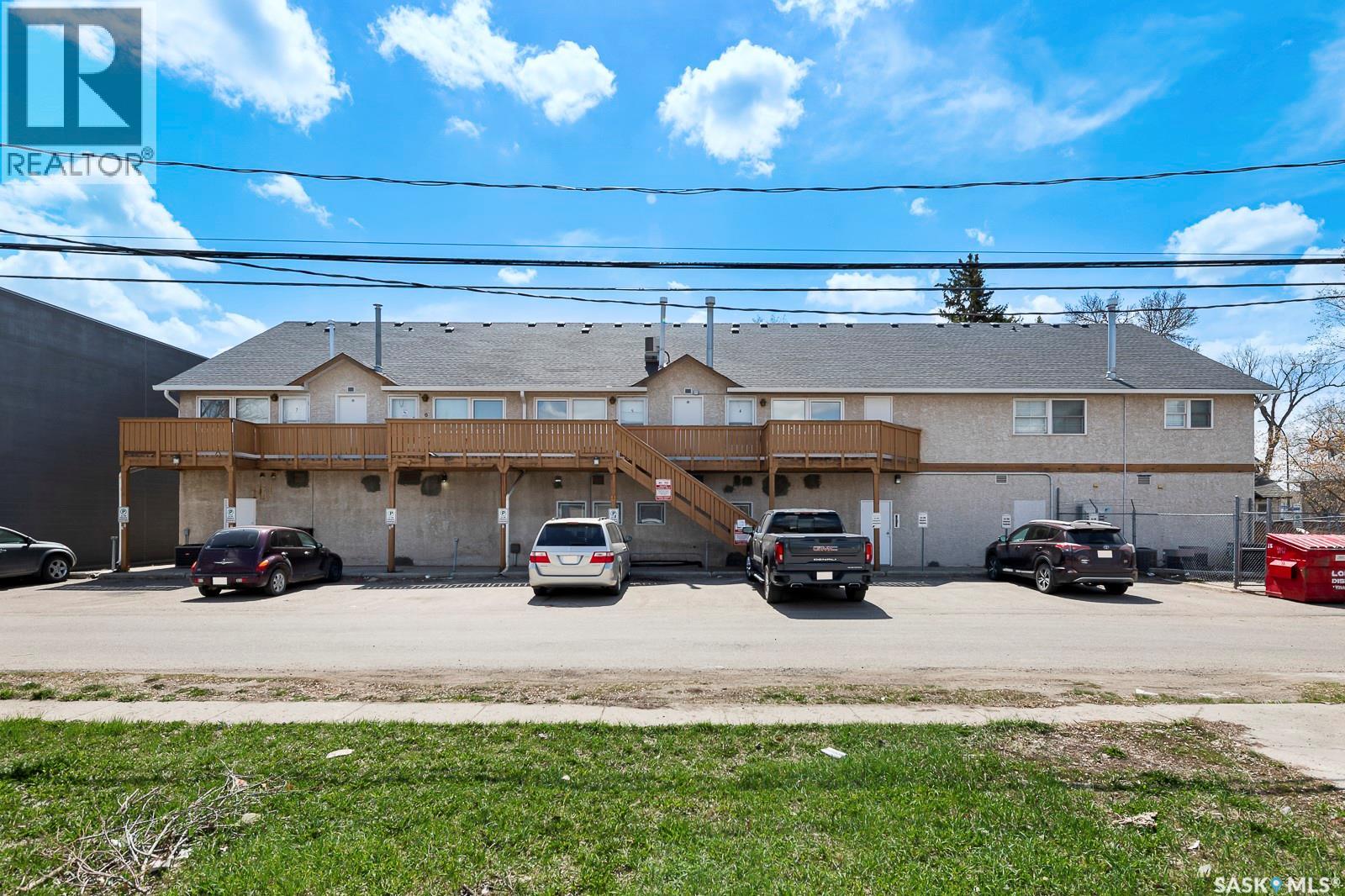 4008 Dewdney Avenue Property Photo 2