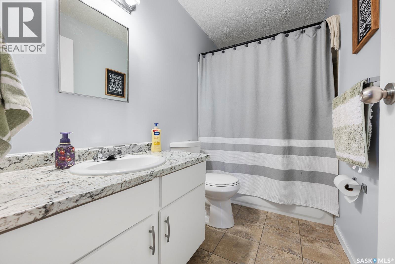 4008 Dewdney Avenue Property Photo 9