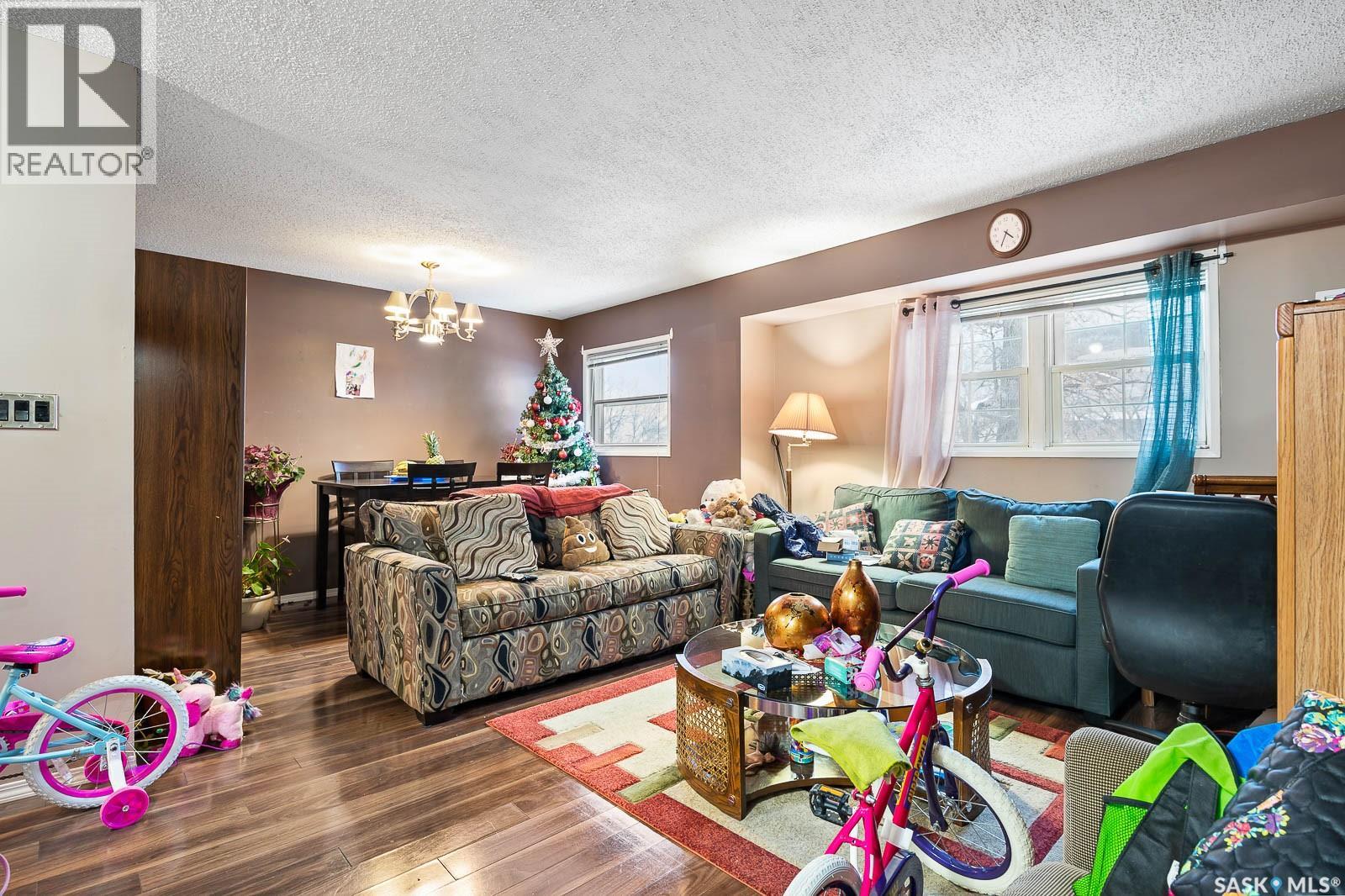 4008 Dewdney Avenue Property Photo 12