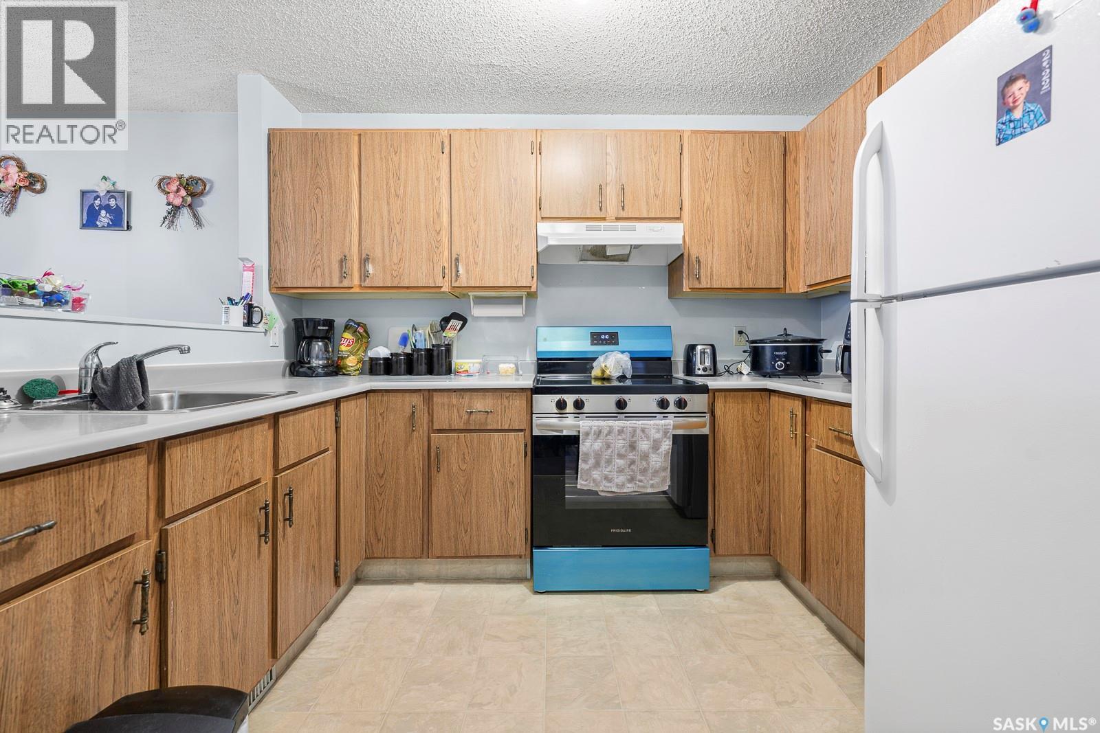 4008 Dewdney Avenue Property Photo 24
