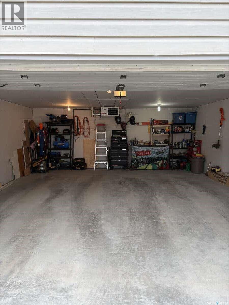 405 7th Avenue W Property Photo 17