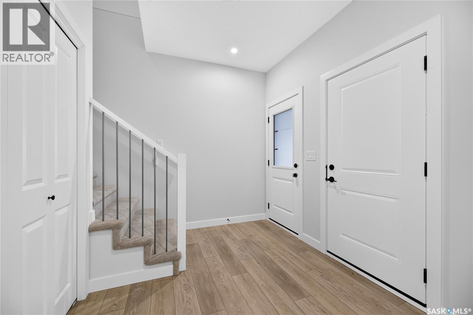 6 830 Brighton Boulevard Property Photo 2