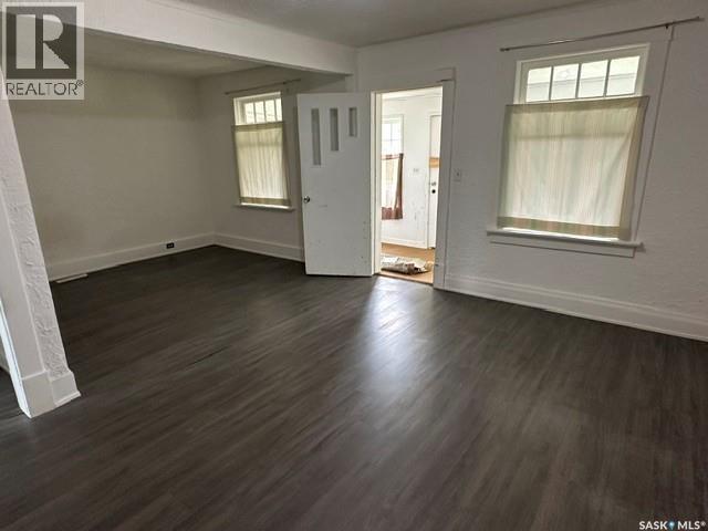 1447 Elphinstone Street Property Photo 13