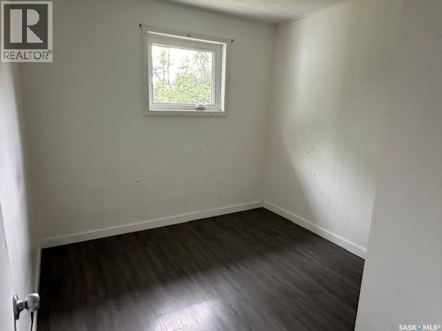 1447 Elphinstone Street Property Photo 16