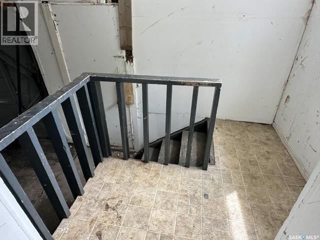 1447 Elphinstone Street Property Photo 20