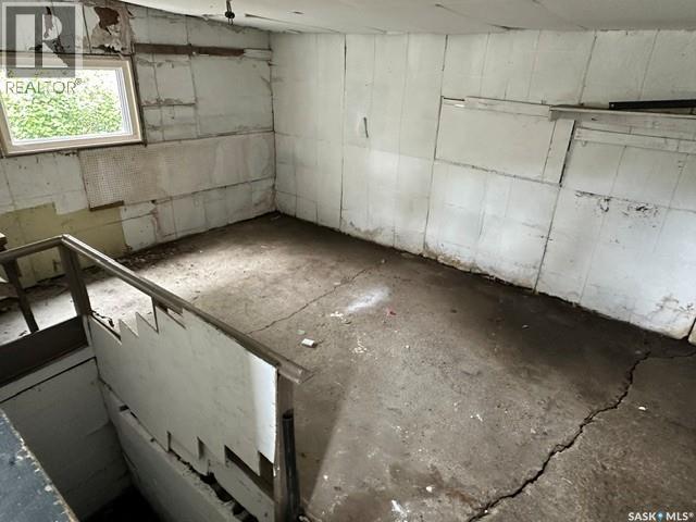 1447 Elphinstone Street Property Photo 22