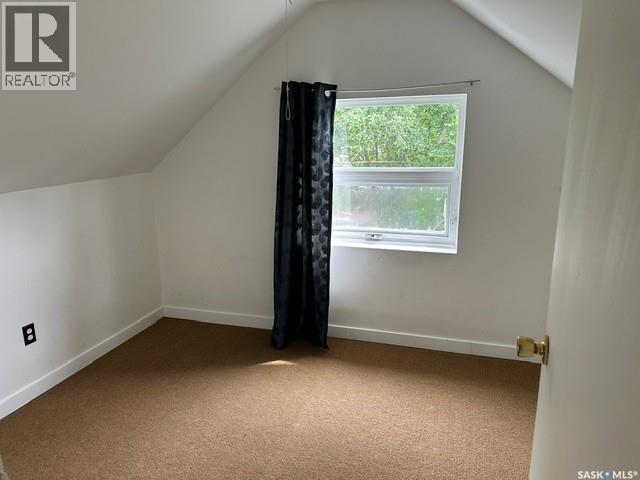 1447 Elphinstone Street Property Photo 23