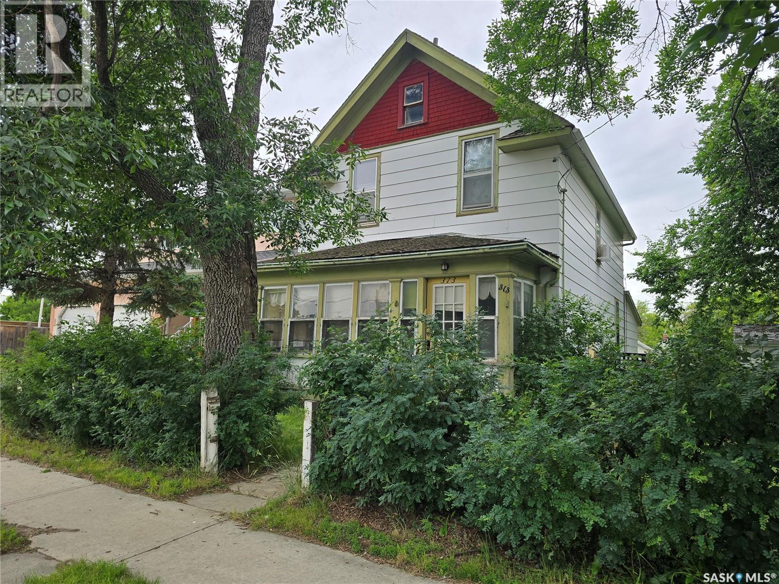 313 3rd Avenue S Property Photo 1