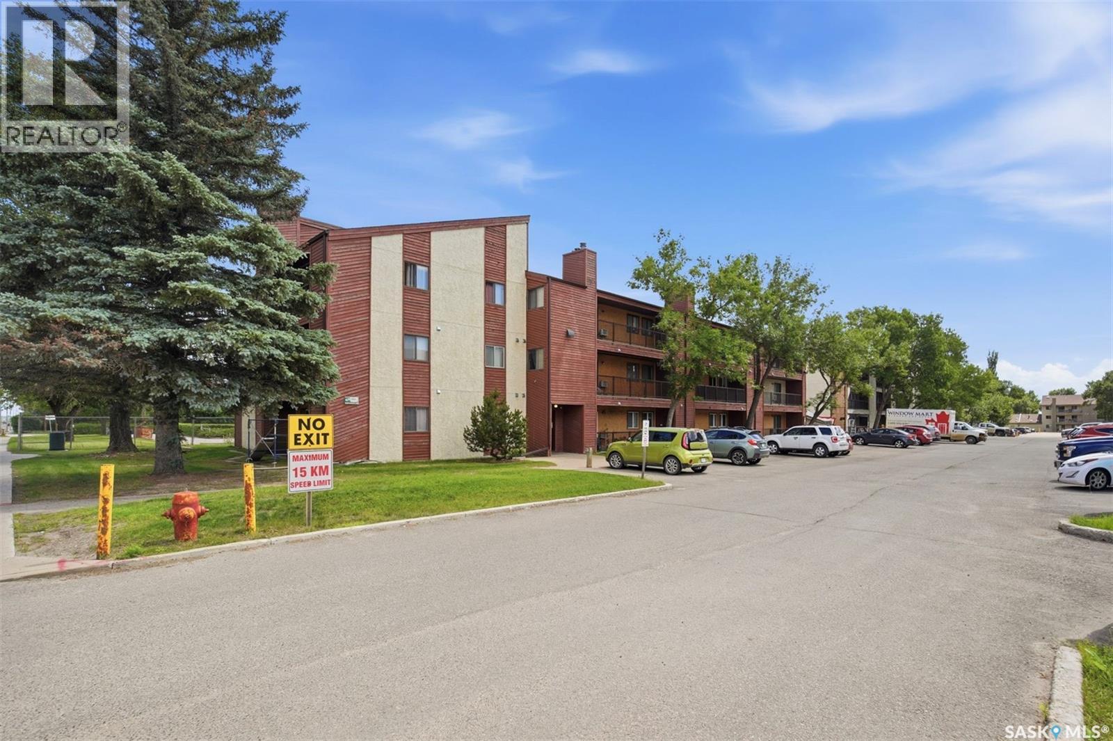 105A 4040 8th STREET E Property Photo 1