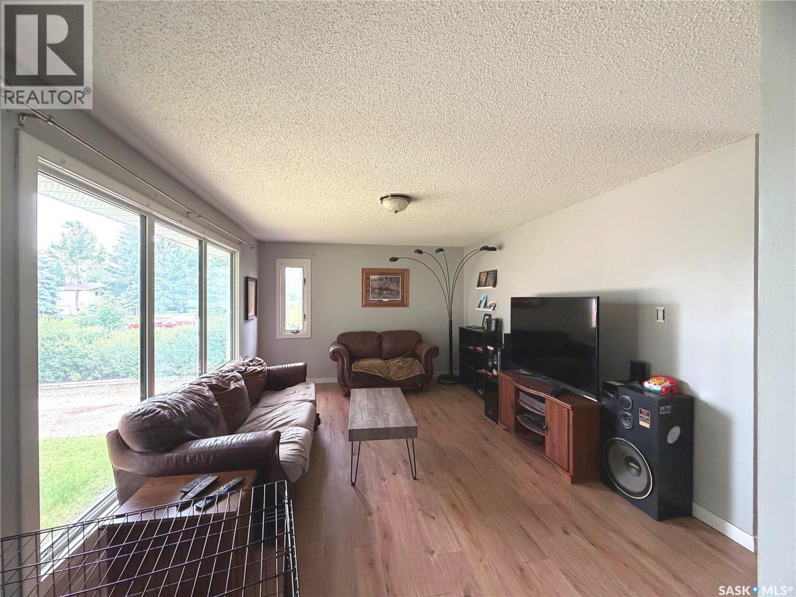122 Dianne Street Property Photo 3