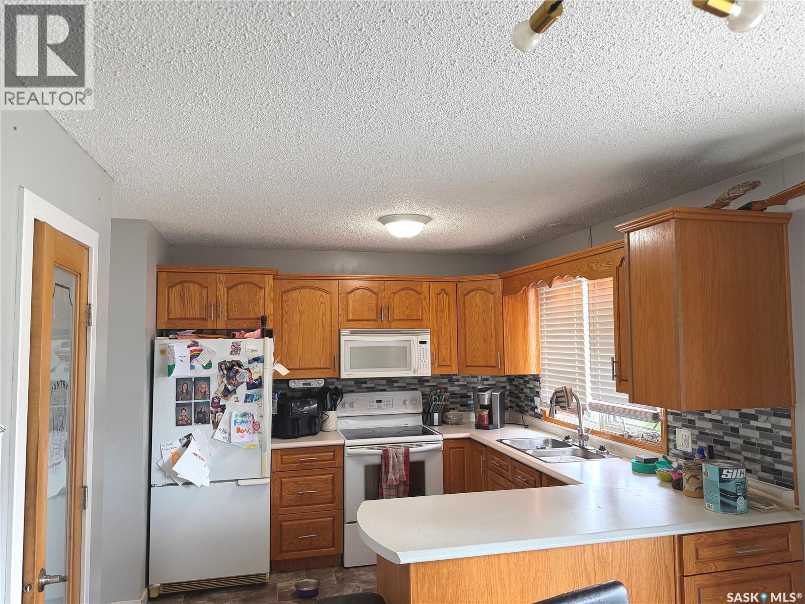 122 Dianne Street Property Photo 4