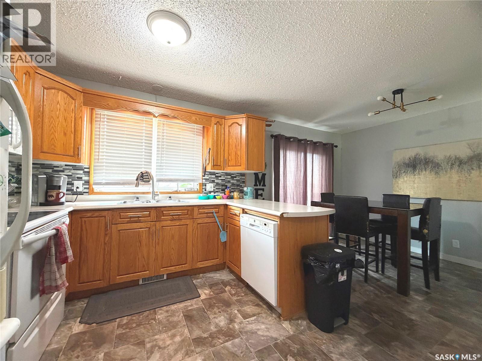 122 Dianne Street Property Photo 5