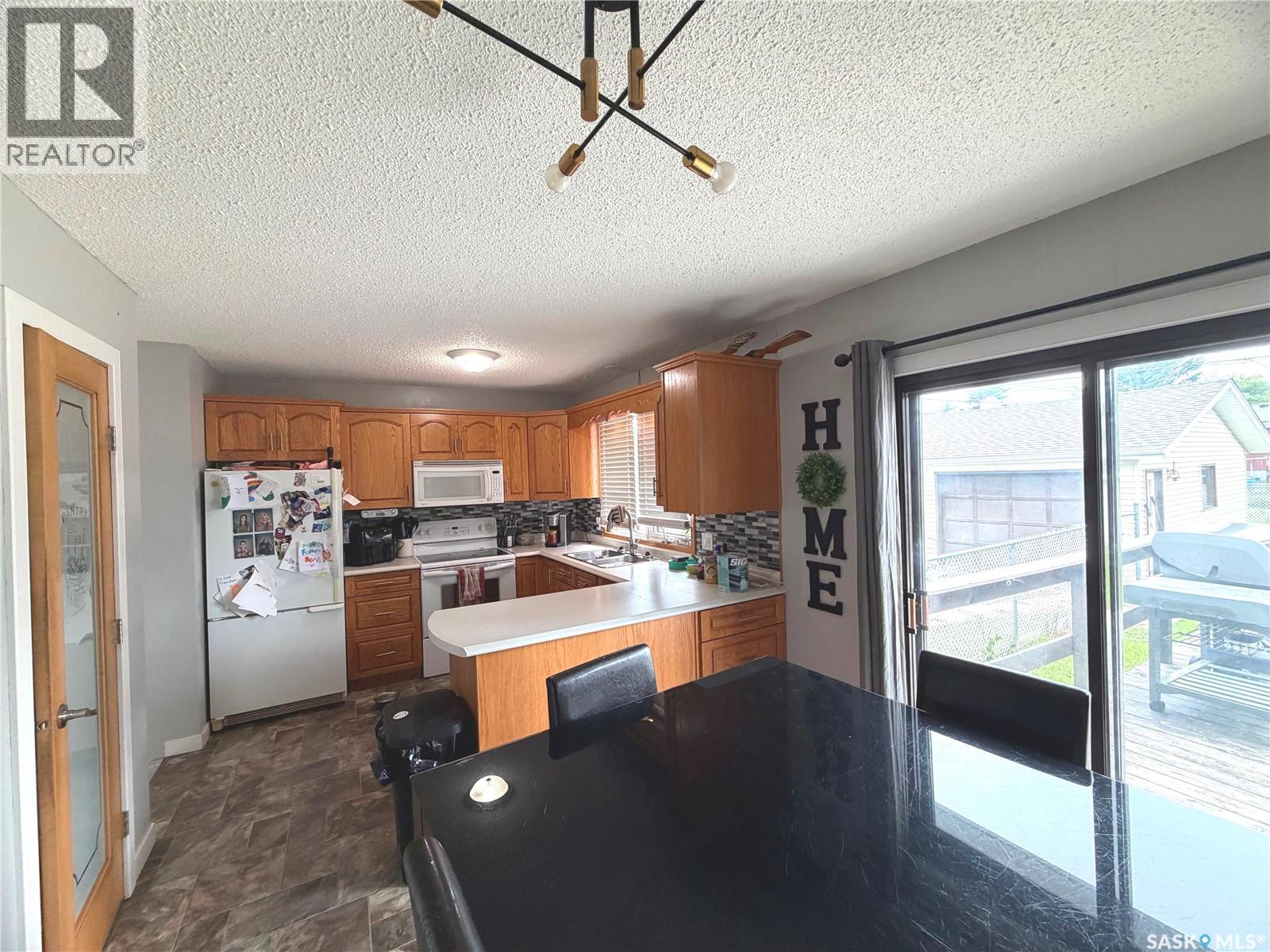 122 Dianne Street Property Photo 6