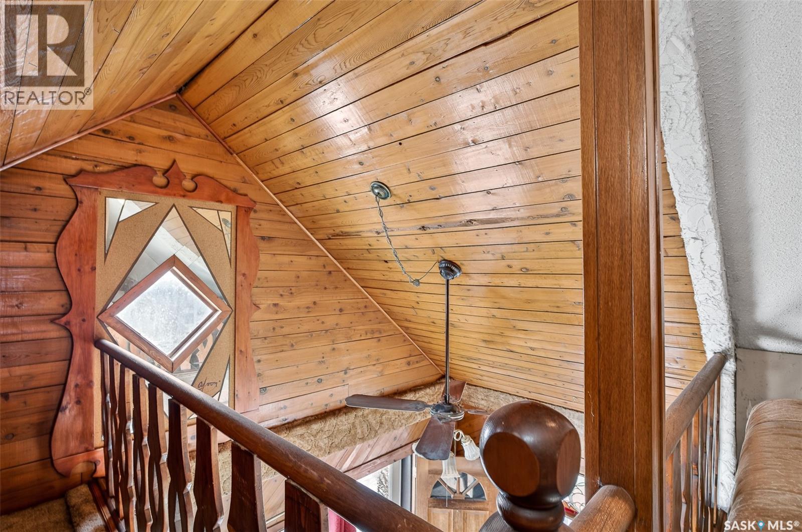 528 Ominica Street E Property Photo 31