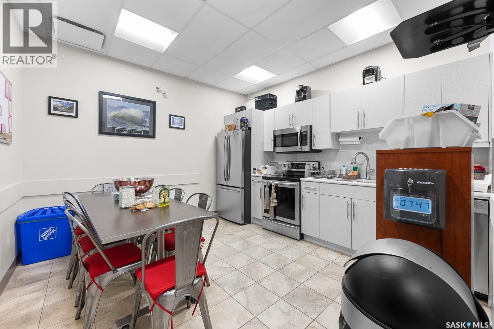 6 1330 Osler Street Property Photo 7