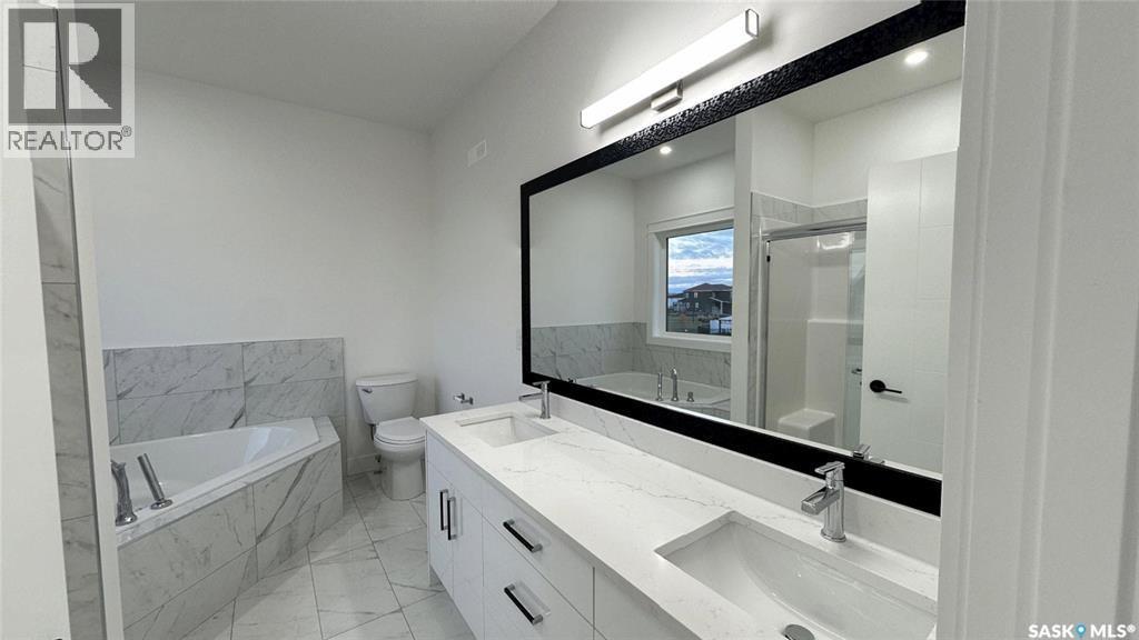 443 Yuel Crescent Property Photo 14