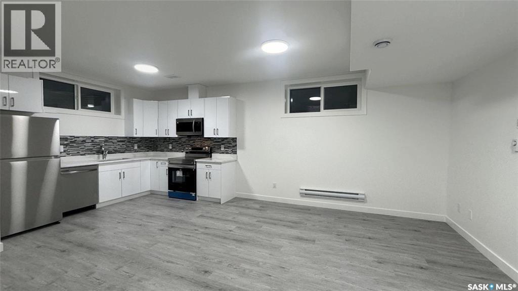 443 Yuel Crescent Property Photo 17