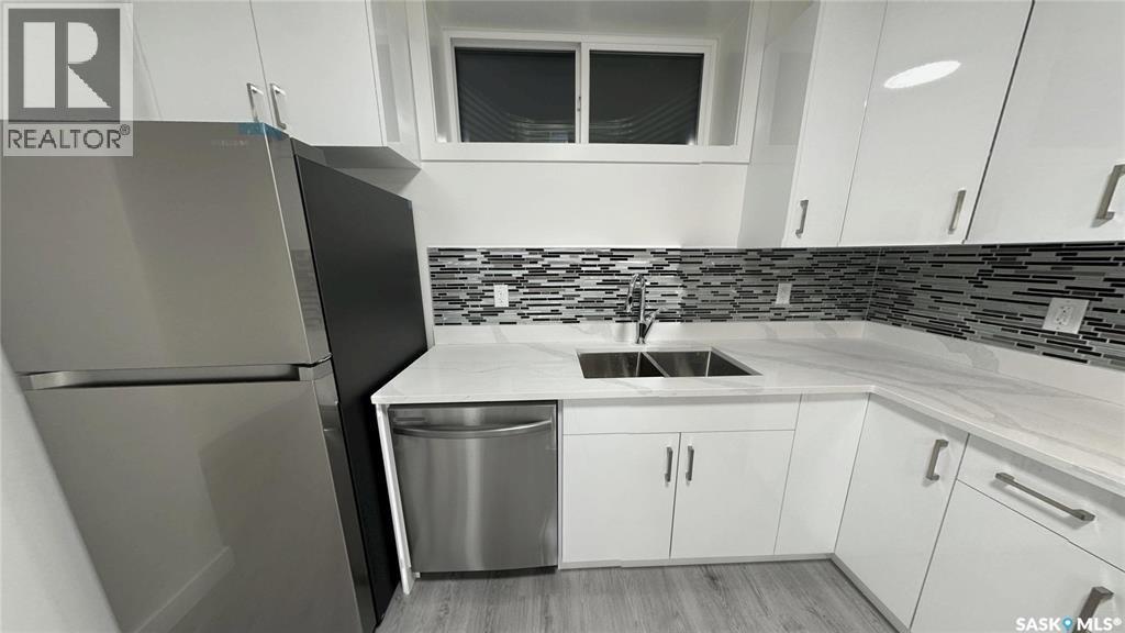 443 Yuel Crescent Property Photo 18