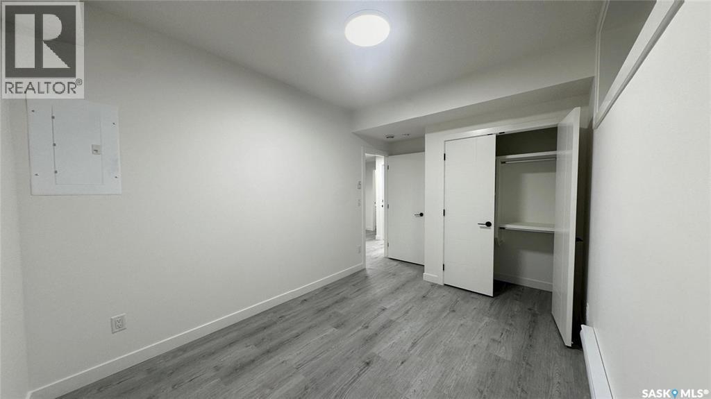 443 Yuel Crescent Property Photo 23