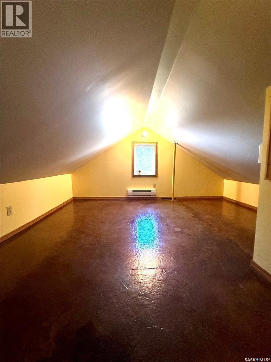 930 Vaughan Street Property Photo 13