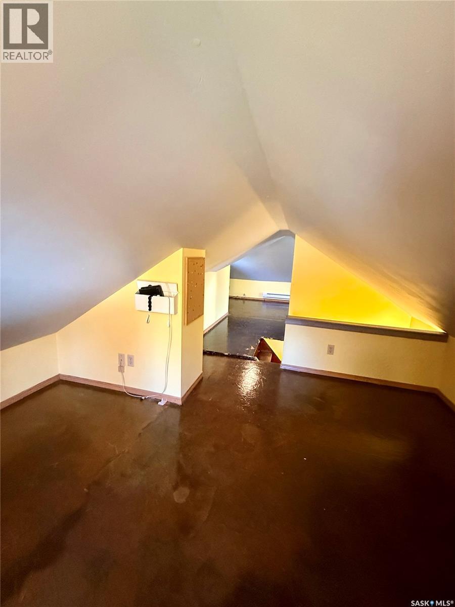930 Vaughan Street Property Photo 15