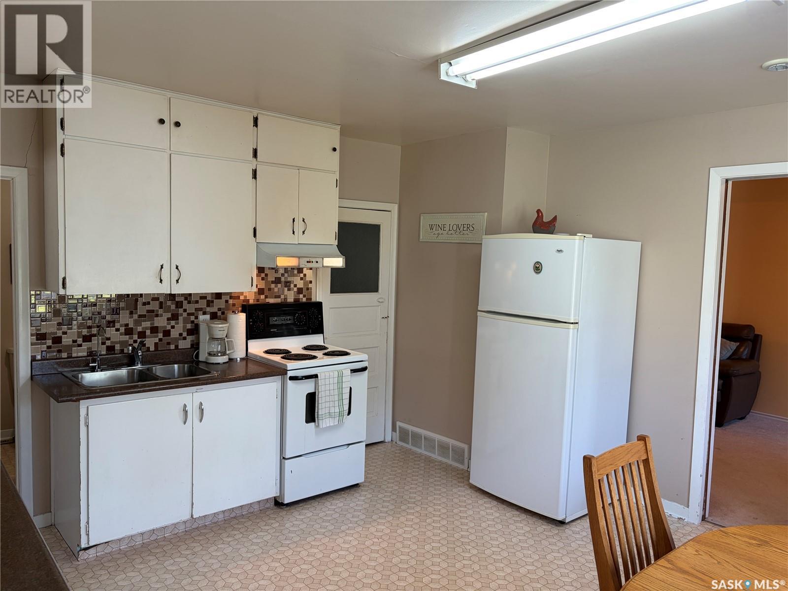305 1st Street Nw Property Photo 5