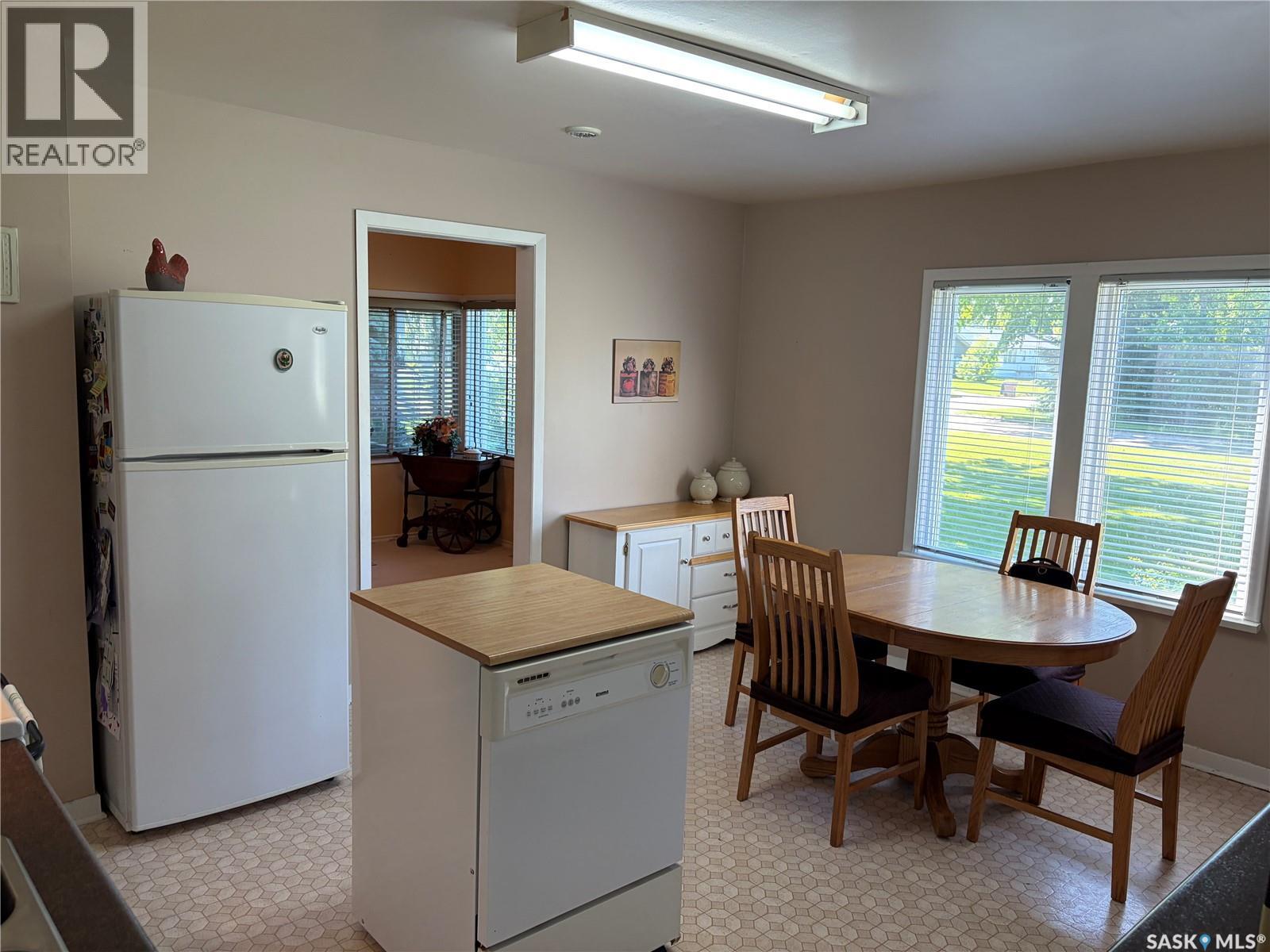 305 1st Street Nw Property Photo 11
