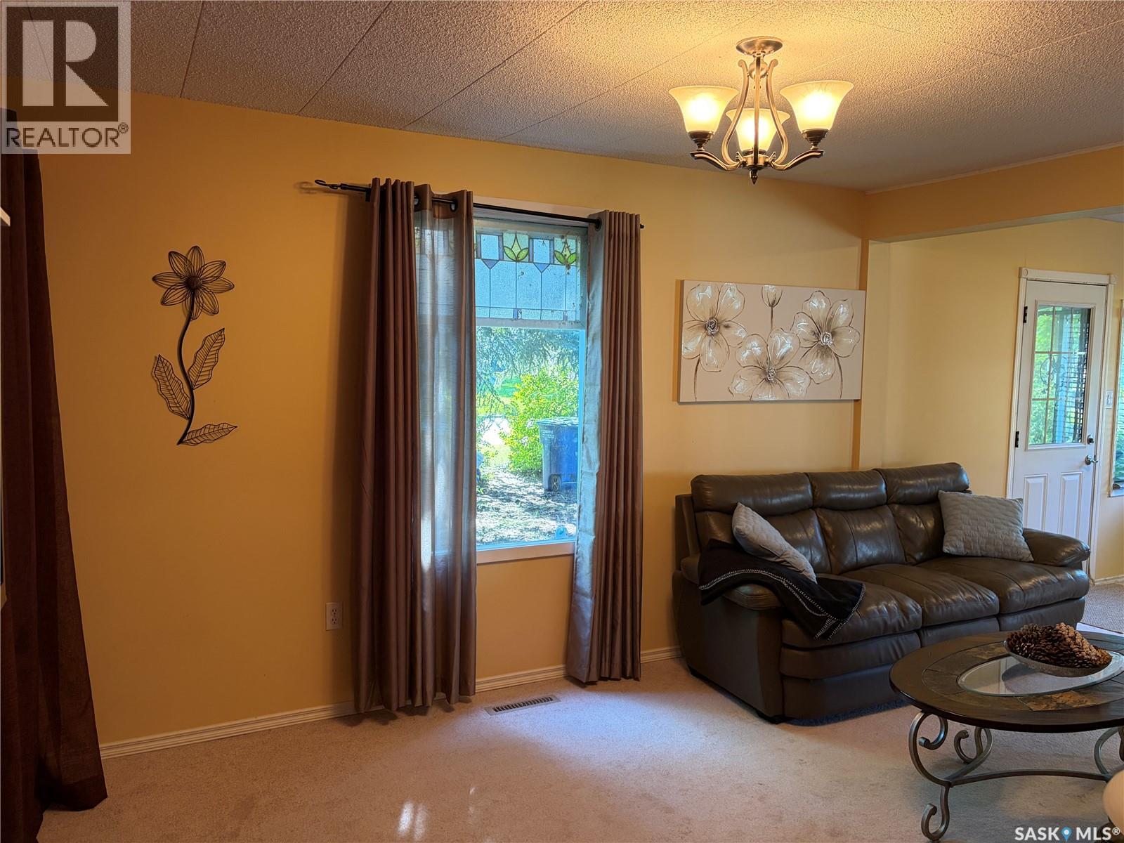 305 1st Street Nw Property Photo 16