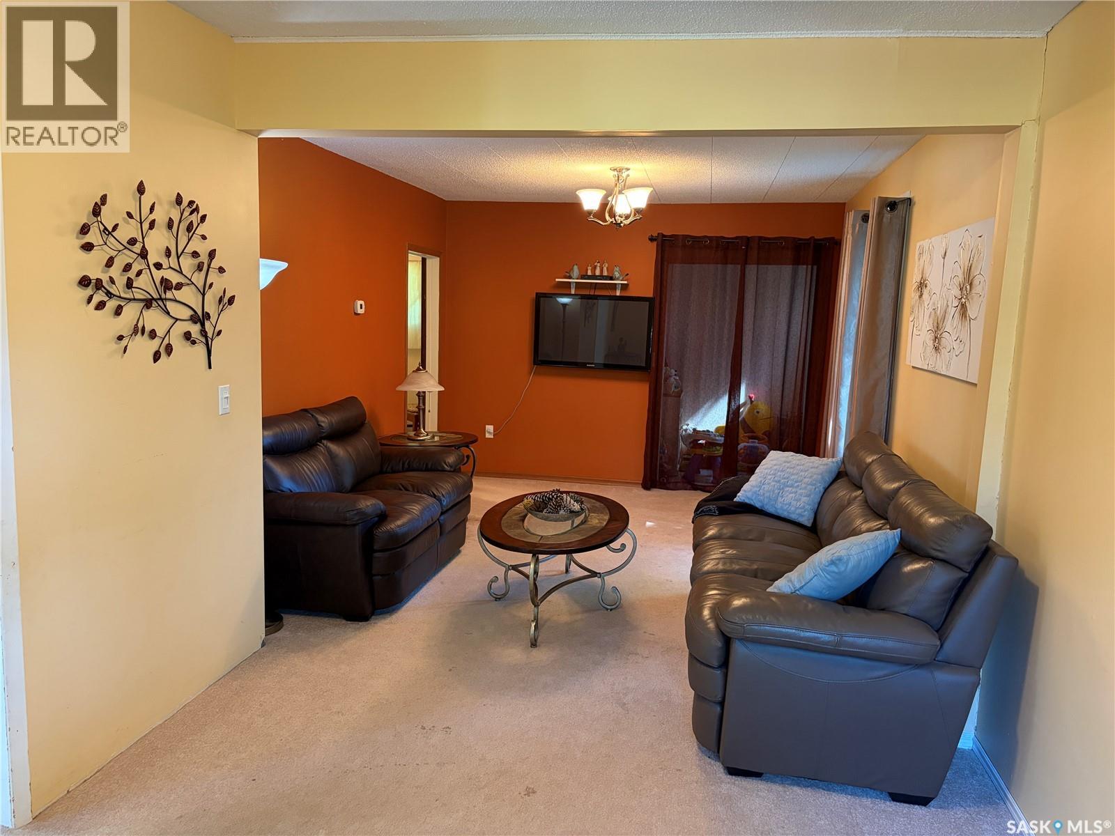 305 1st Street Nw Property Photo 17