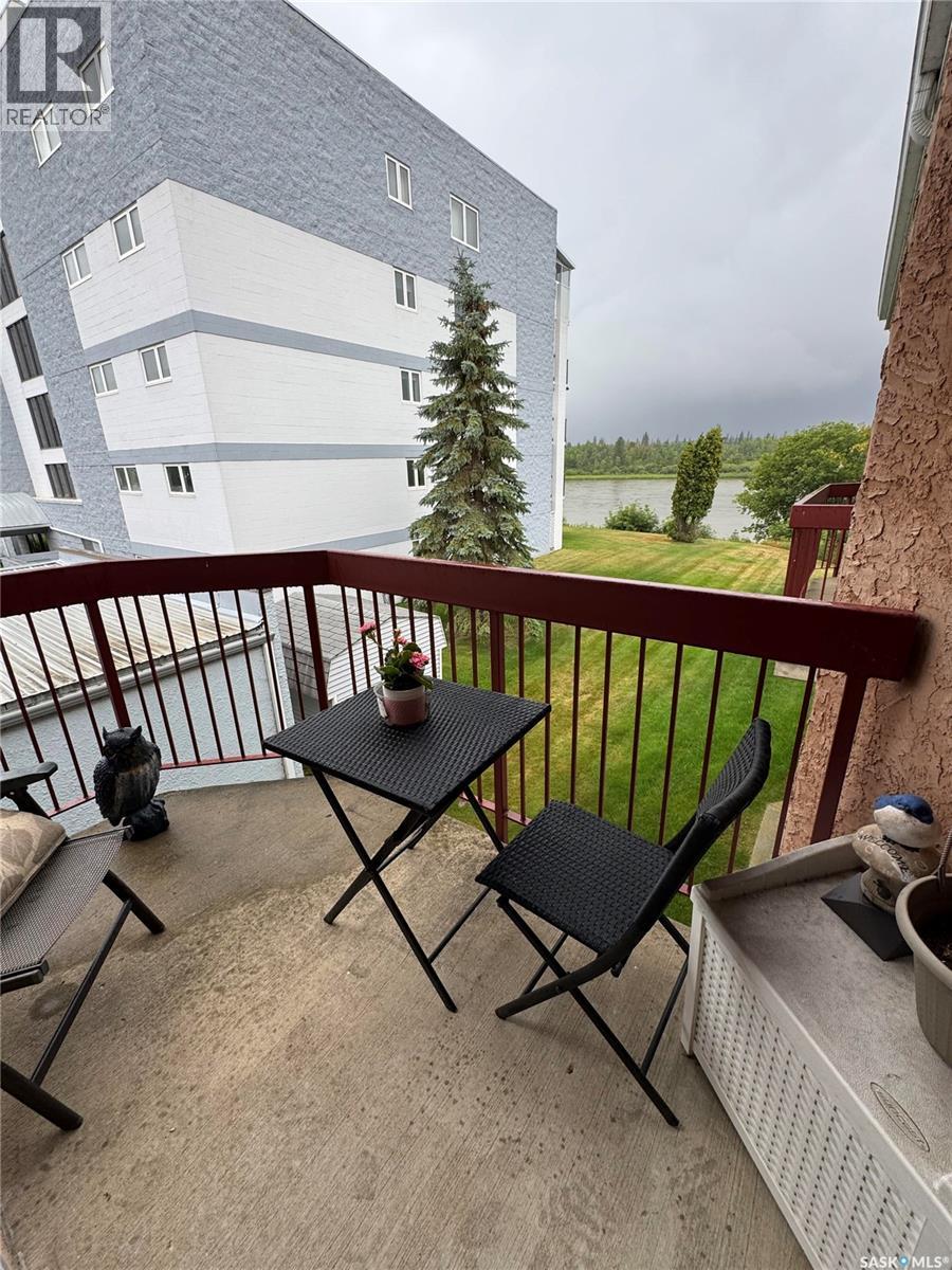 A2 532 River Street E Property Photo 14