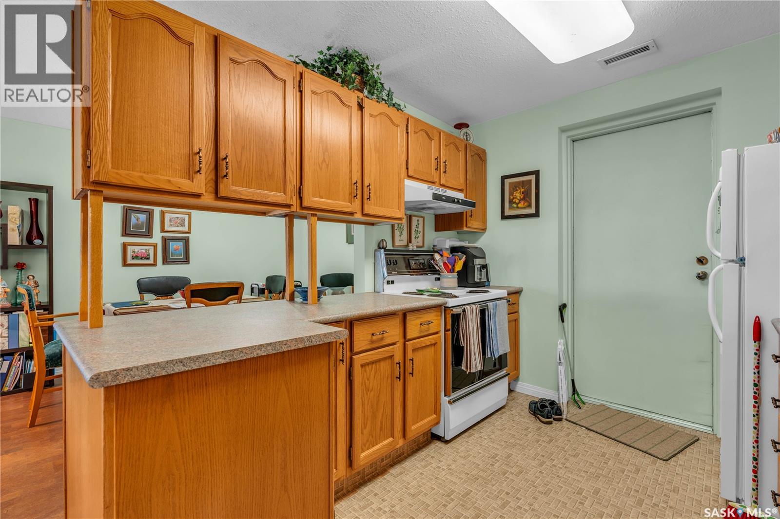 A2 532 River Street E Property Photo 18