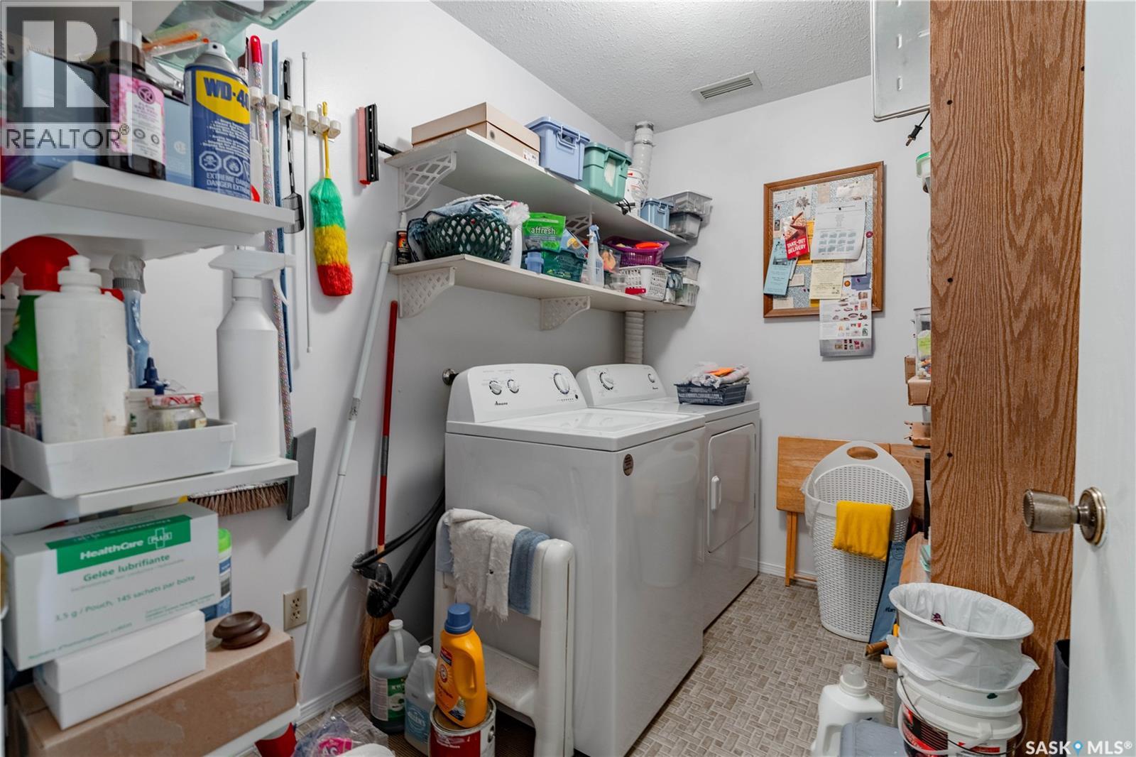 A2 532 River Street E Property Photo 26