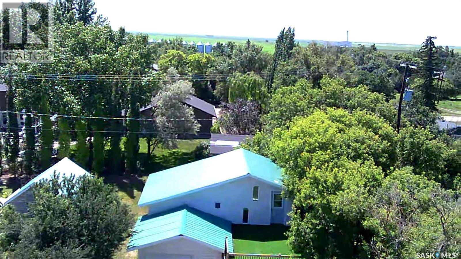 608 Whyte Street Property Photo 3