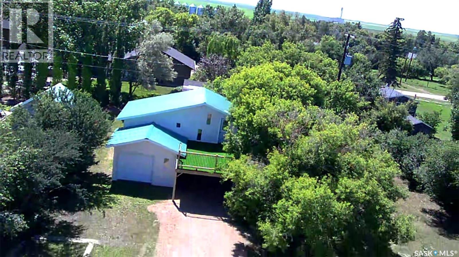 608 Whyte Street Property Photo 4