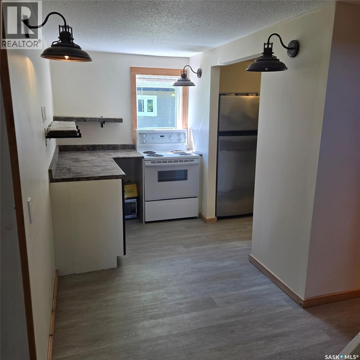 608 Whyte Street Property Photo 5