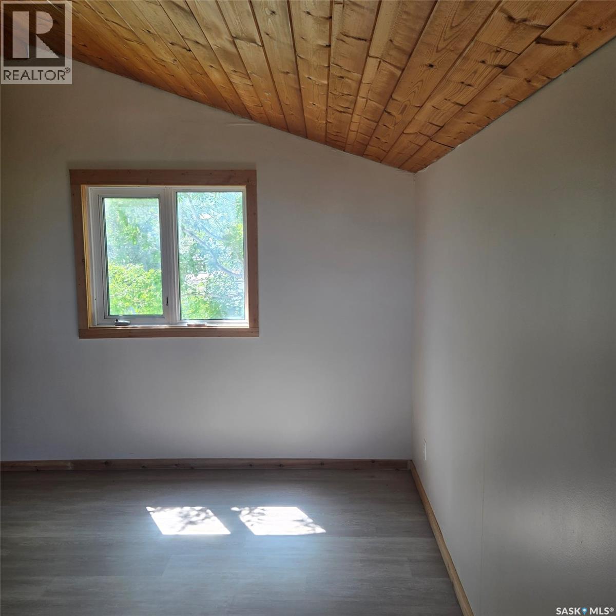 608 Whyte Street Property Photo 17