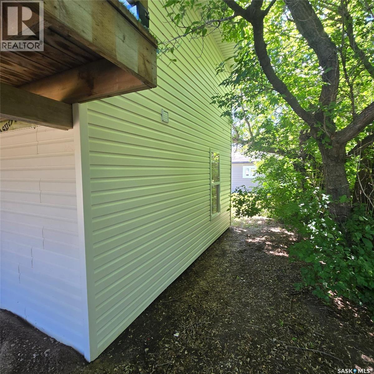 608 Whyte Street Property Photo 33
