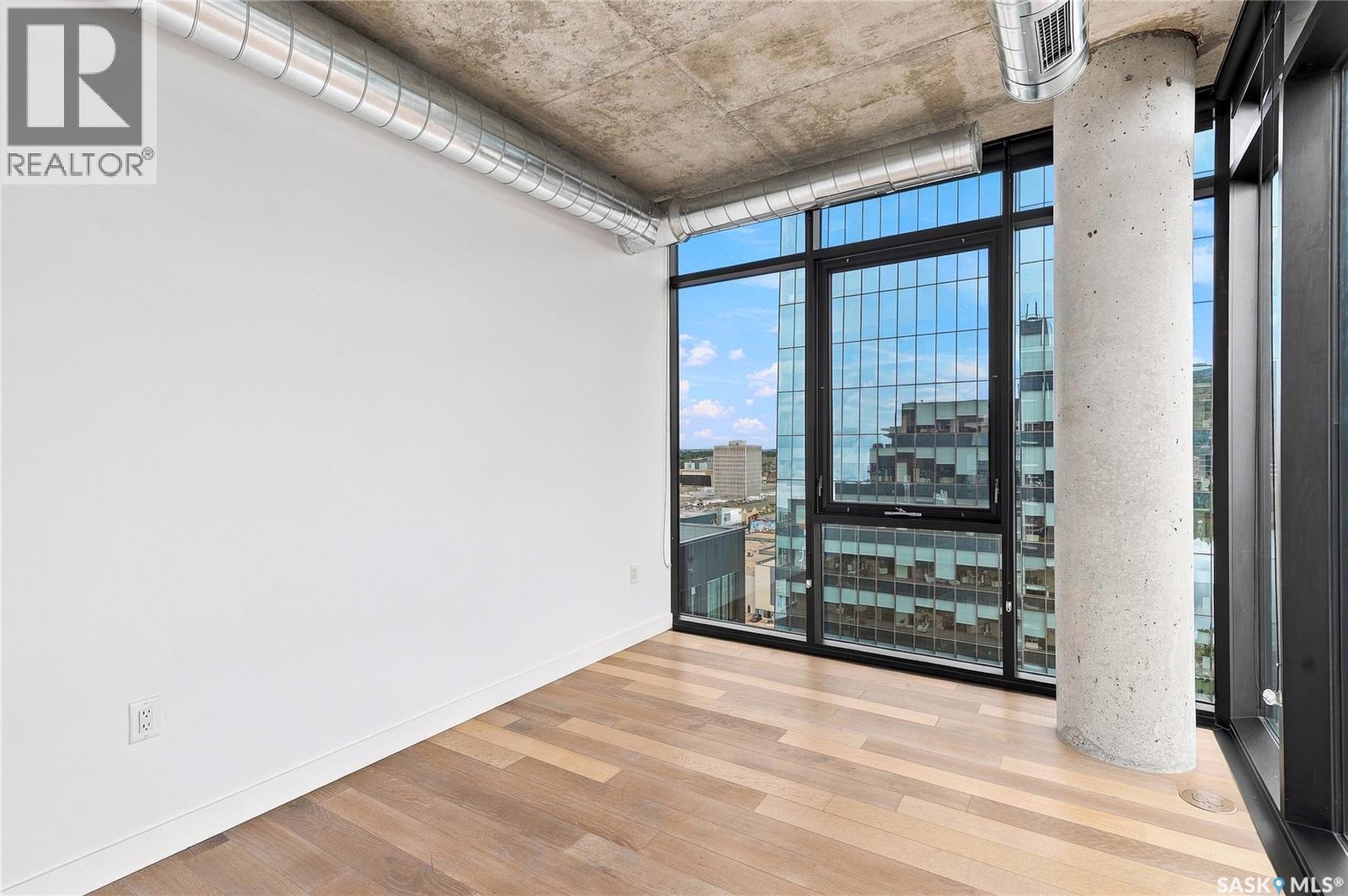 1804 490 2nd Avenue S Property Photo 17