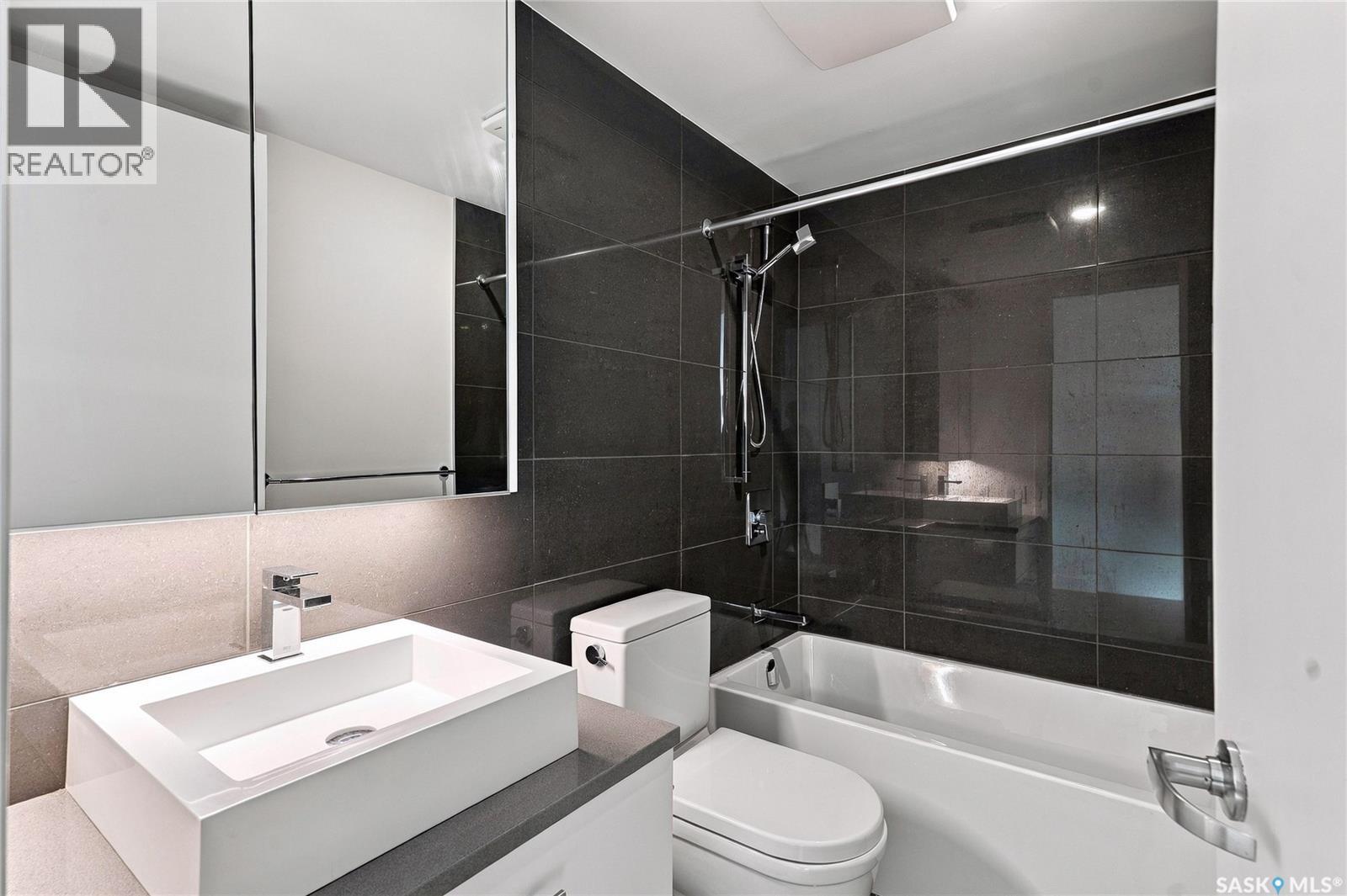 1804 490 2nd Avenue S Property Photo 30