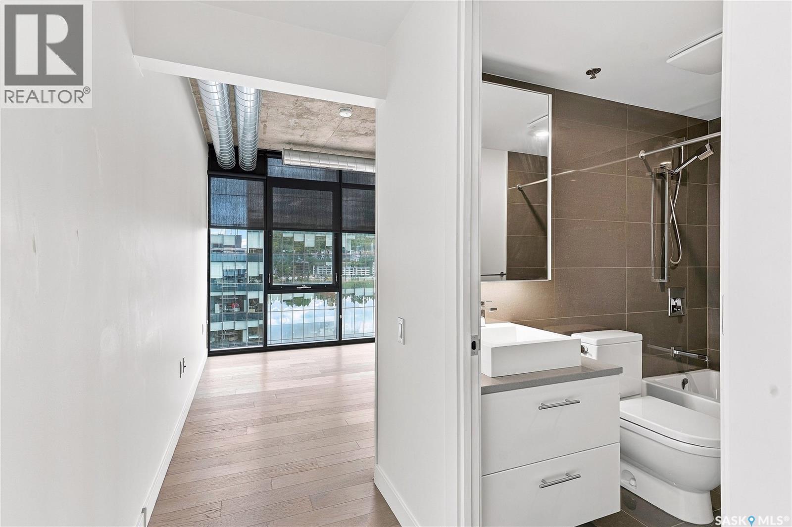 1804 490 2nd Avenue S Property Photo 32