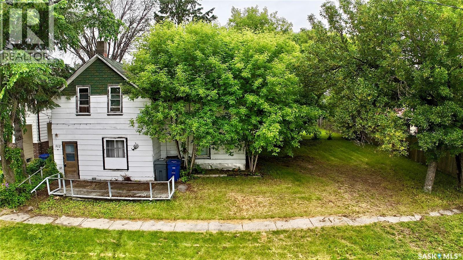 512 Maple Street Property Photo 1