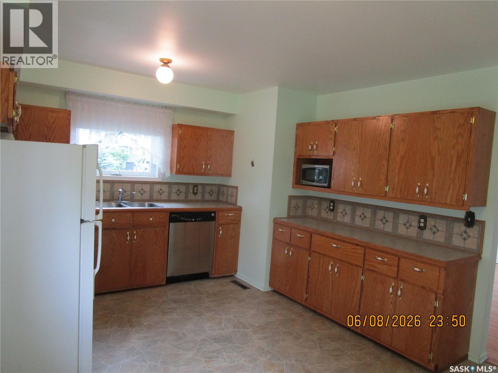 508 6th Avenue W Property Photo 9