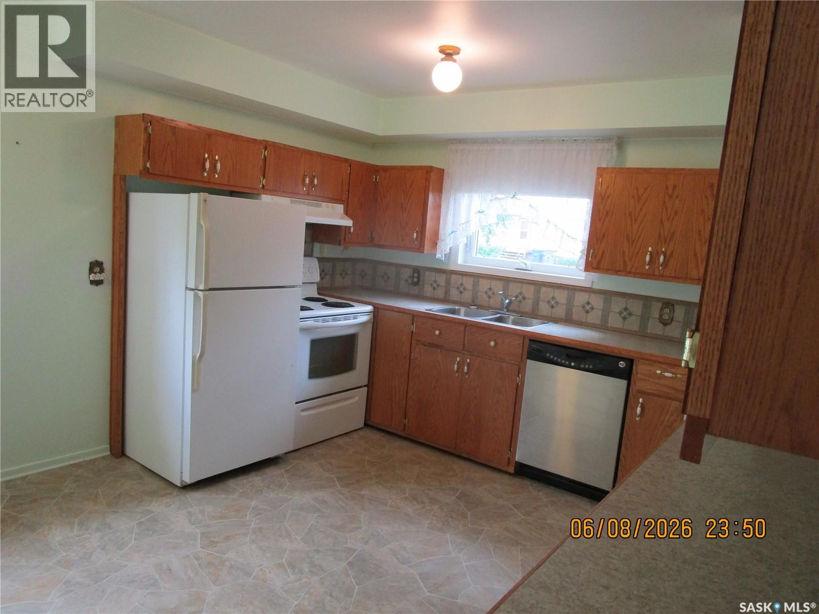 508 6th Avenue W Property Photo 10
