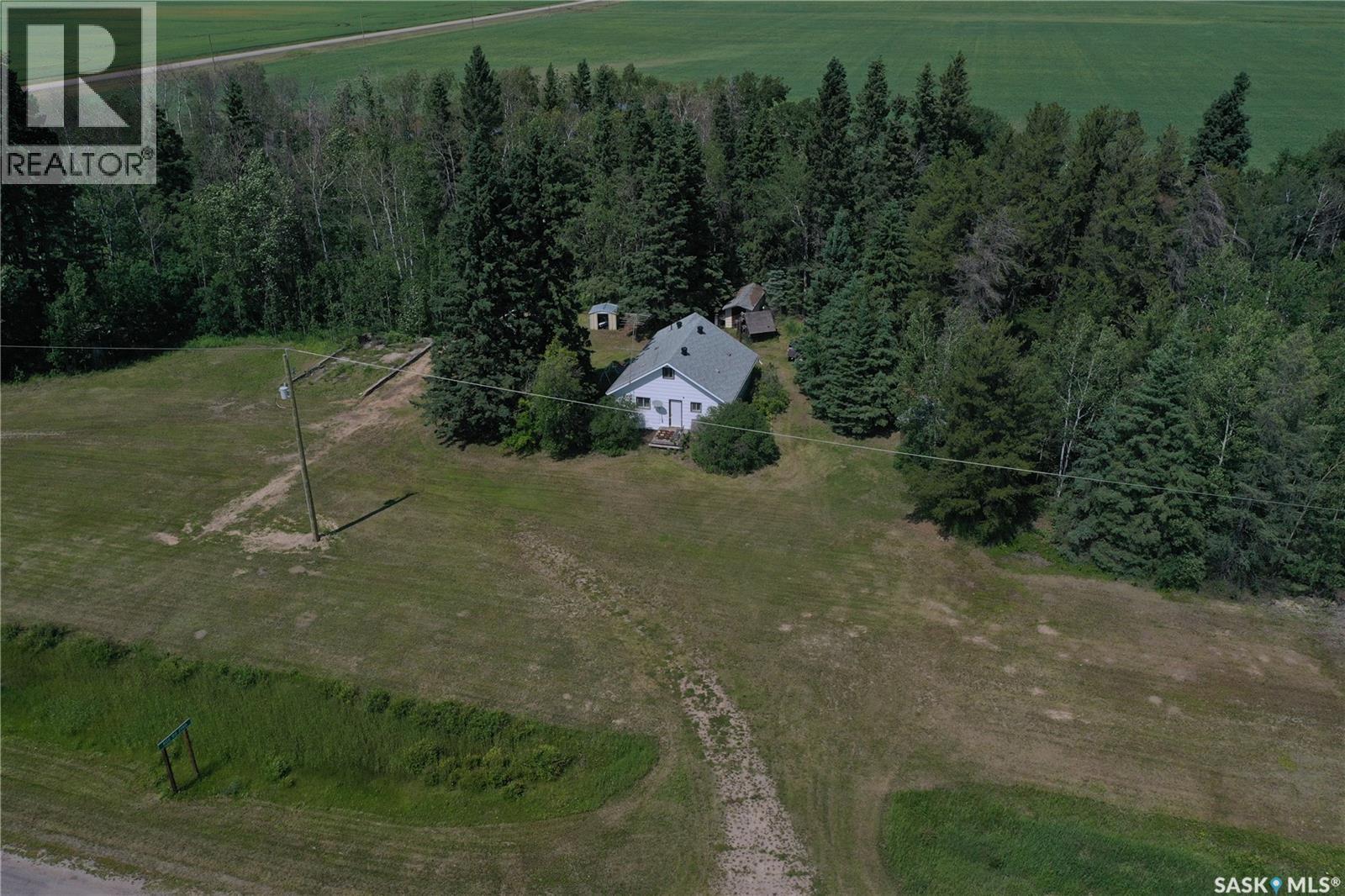 Mirasty Acreage Property Photo 1