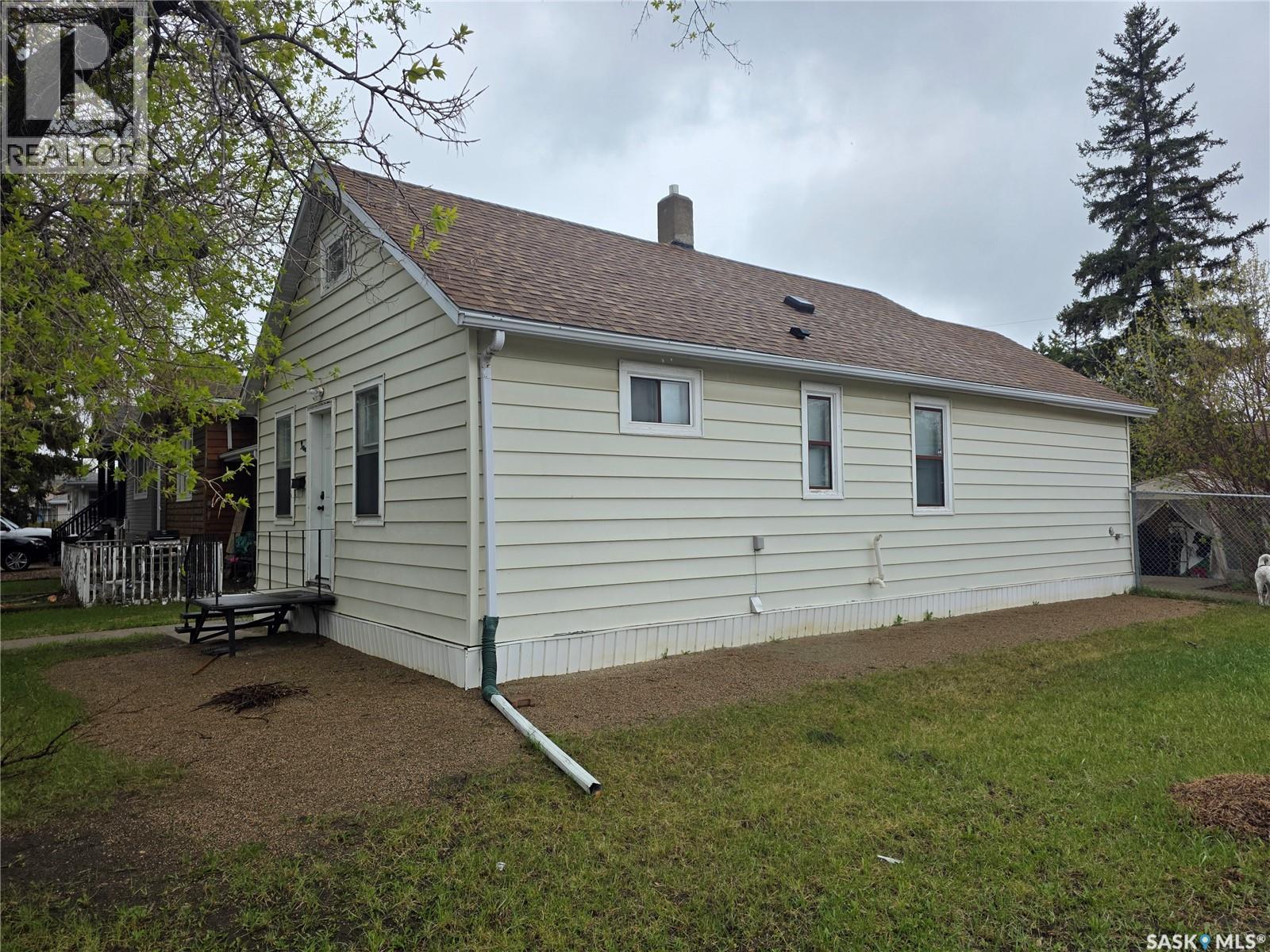 300 Smith STREET Property Photo 1