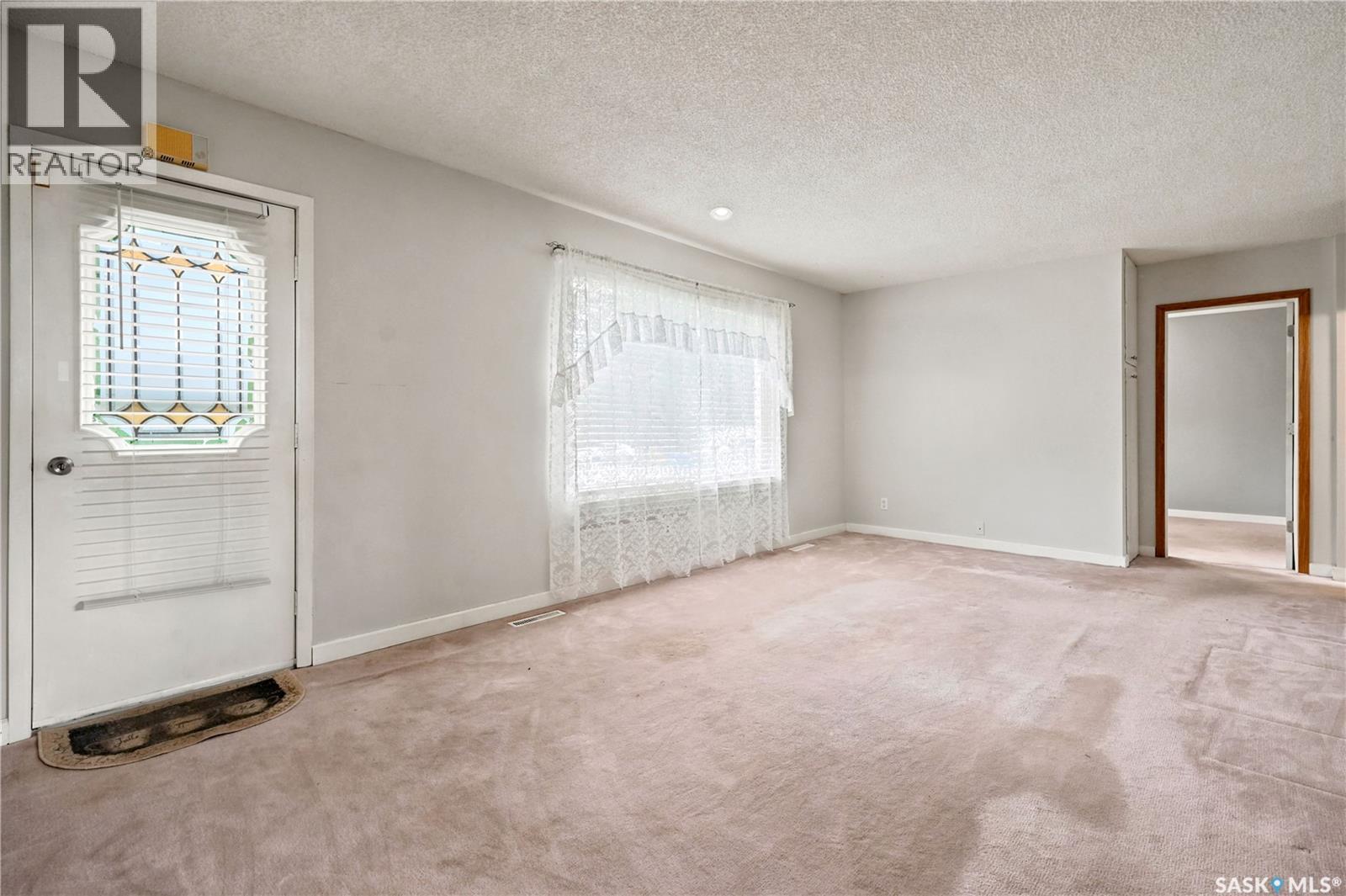 Rushinko Acreage Property Photo 2