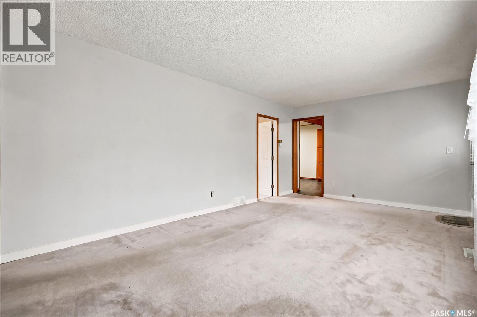 Rushinko Acreage Property Photo 5